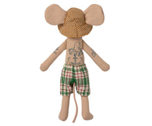 Load image into Gallery viewer, Beach Mouse - Dad in Cabin De Plage

